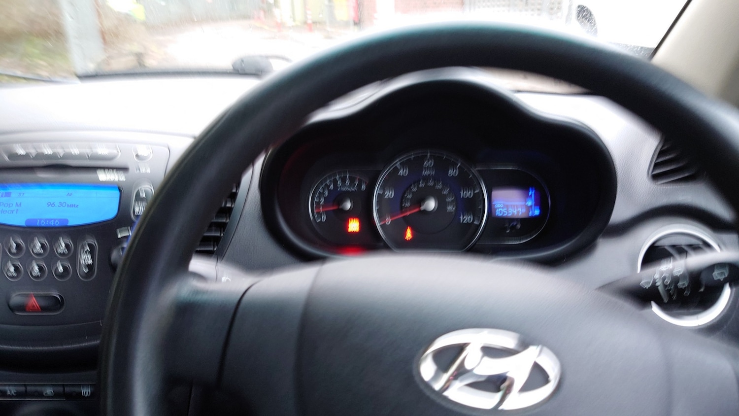 Used Hyundai i10 2013 for sale - 76673229: Photo 11