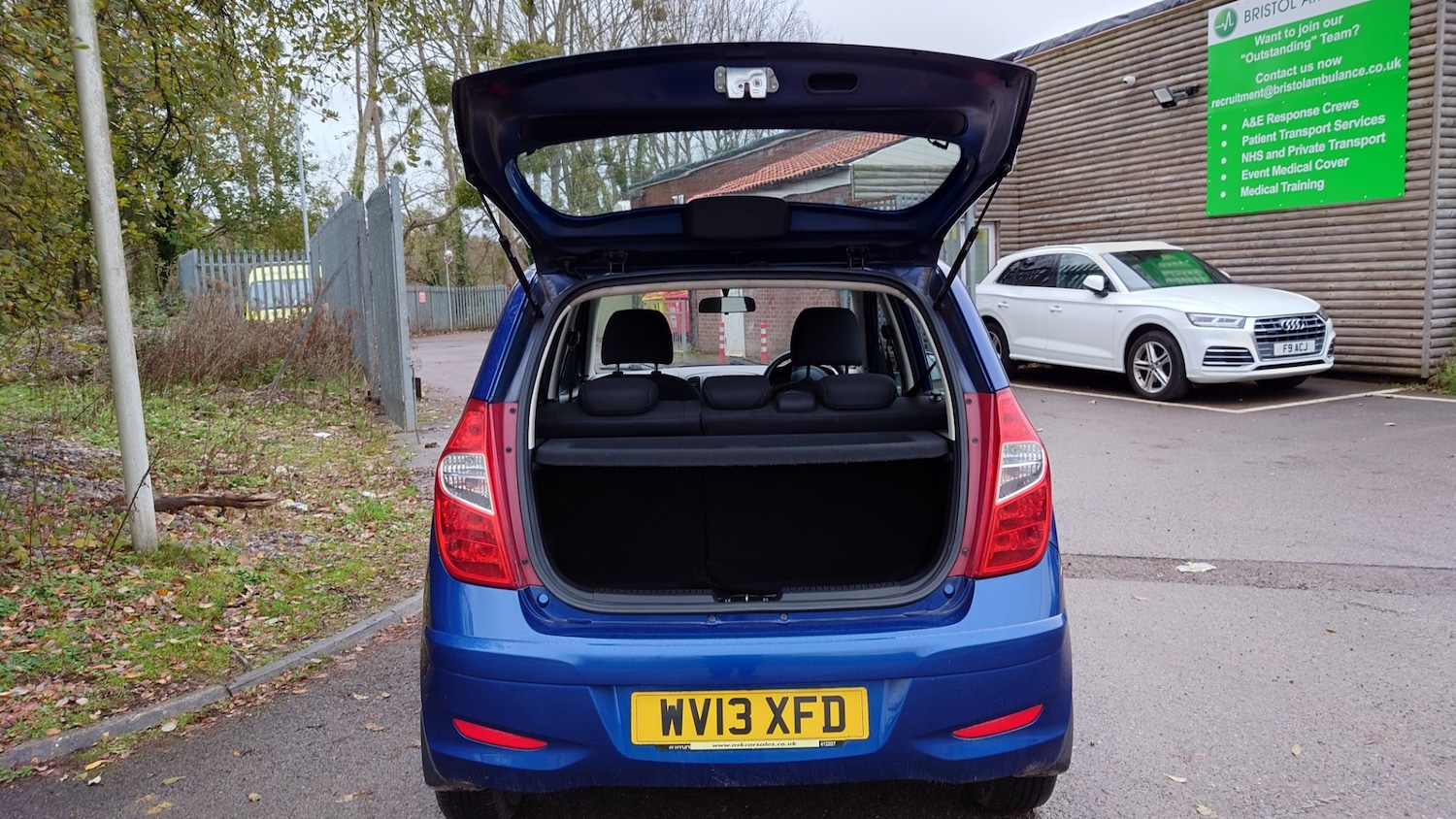 Used Hyundai i10 2013 for sale - 76673229: Photo 6