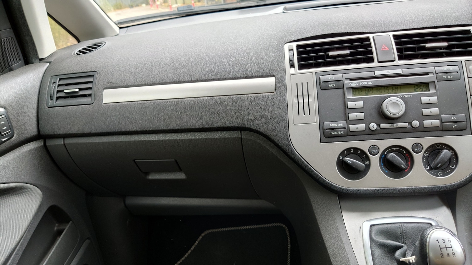 Ford C-Max 2010 (10) - 1.8TDCi Zetec 5dr - Image 12