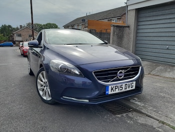 Used Volvo V40 2015 for sale - 76076640: Photo