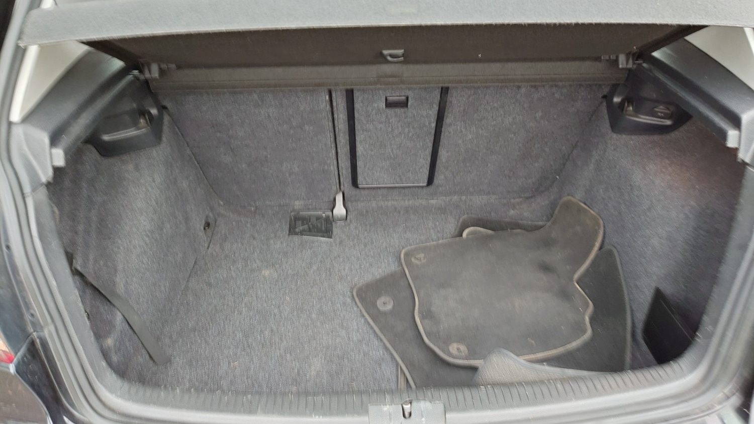 Used Volkswagen Golf 2009 for sale - 76707370: Photo 7