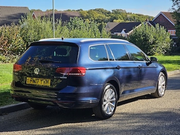 Used Volkswagen Passat 2017 for sale - 76288015: Photo 2