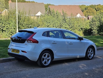 Used Volvo V40 2013 for sale - 76228721: Photo