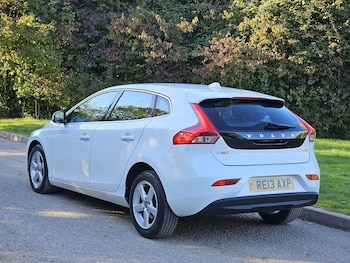 Used Volvo V40 2013 for sale - 76228721: Photo