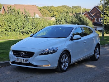 Used Volvo V40 2013 for sale - 76228721: Photo
