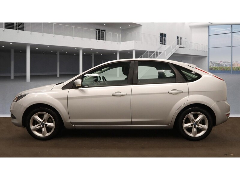 Used Ford Focus 2010 for sale - 76510375: Photo 6