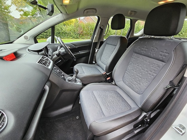 Used Vauxhall Meriva 2015 for sale - 76292177: Photo 10