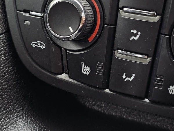 Used Vauxhall Meriva 2015 for sale - 76292177: Photo 14