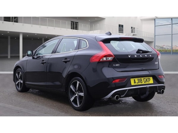 Used Volvo V40 2018 for sale - 76292181: Photo 3