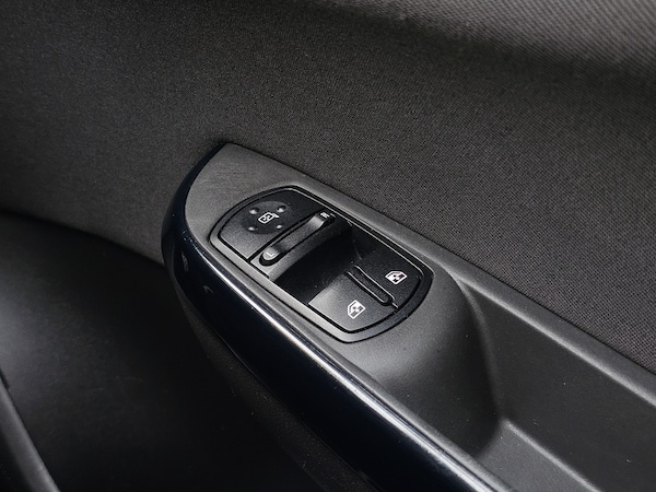 Used Vauxhall Corsa 2015 for sale - 76320073: Photo 14