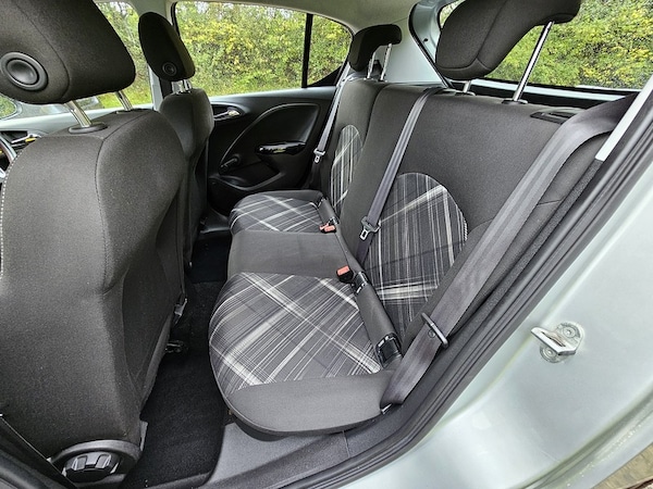 Used Vauxhall Corsa 2015 for sale - 76320073: Photo 8