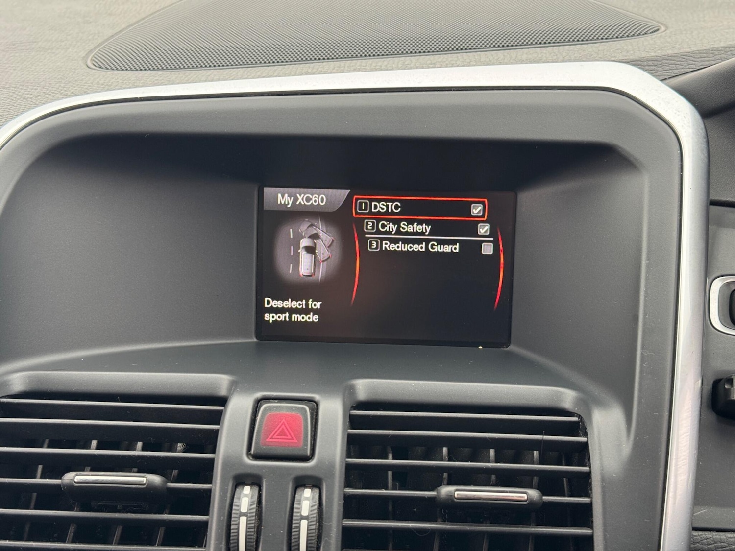 Used Volvo XC60 2014 for sale - 76512222: Photo 59