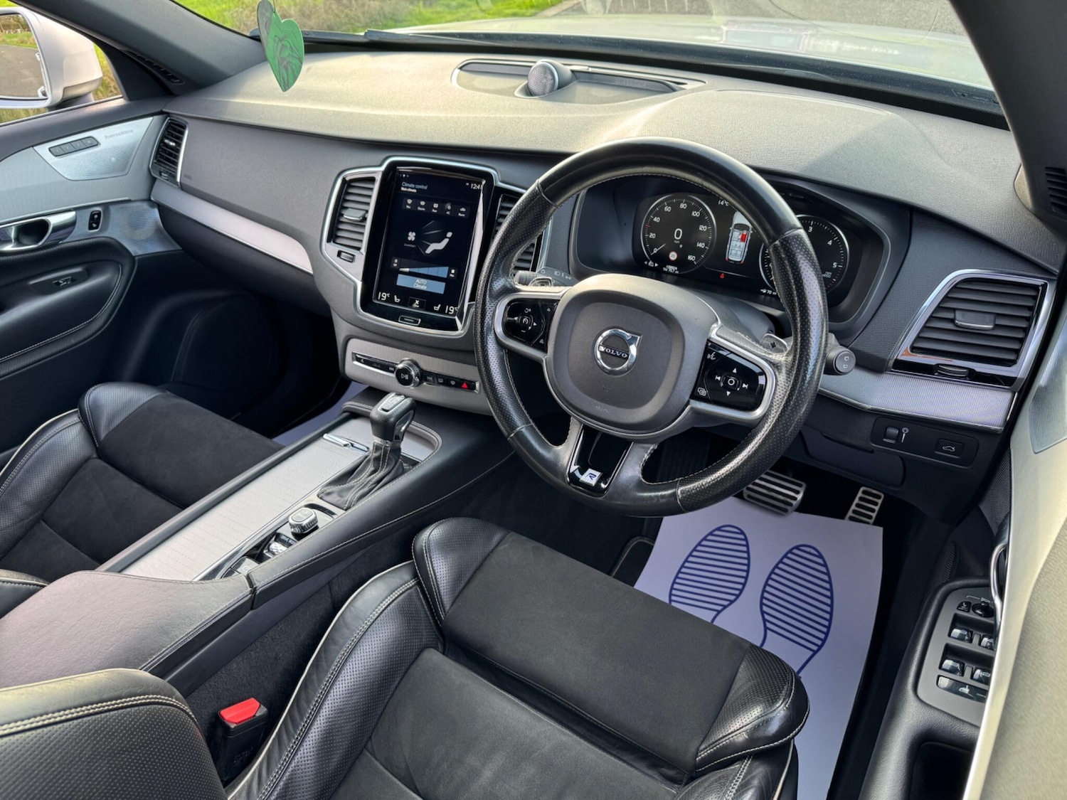 Used Volvo XC90 2016 for sale - 76584831: Photo 2