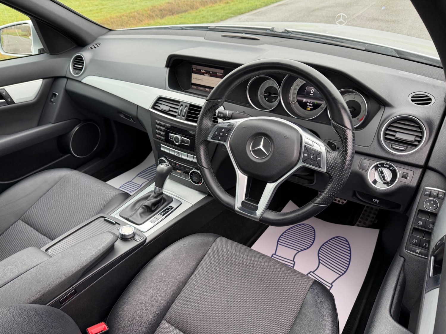 Used Mercedes-Benz C Class 2013 for sale - 77440184: Photo 2