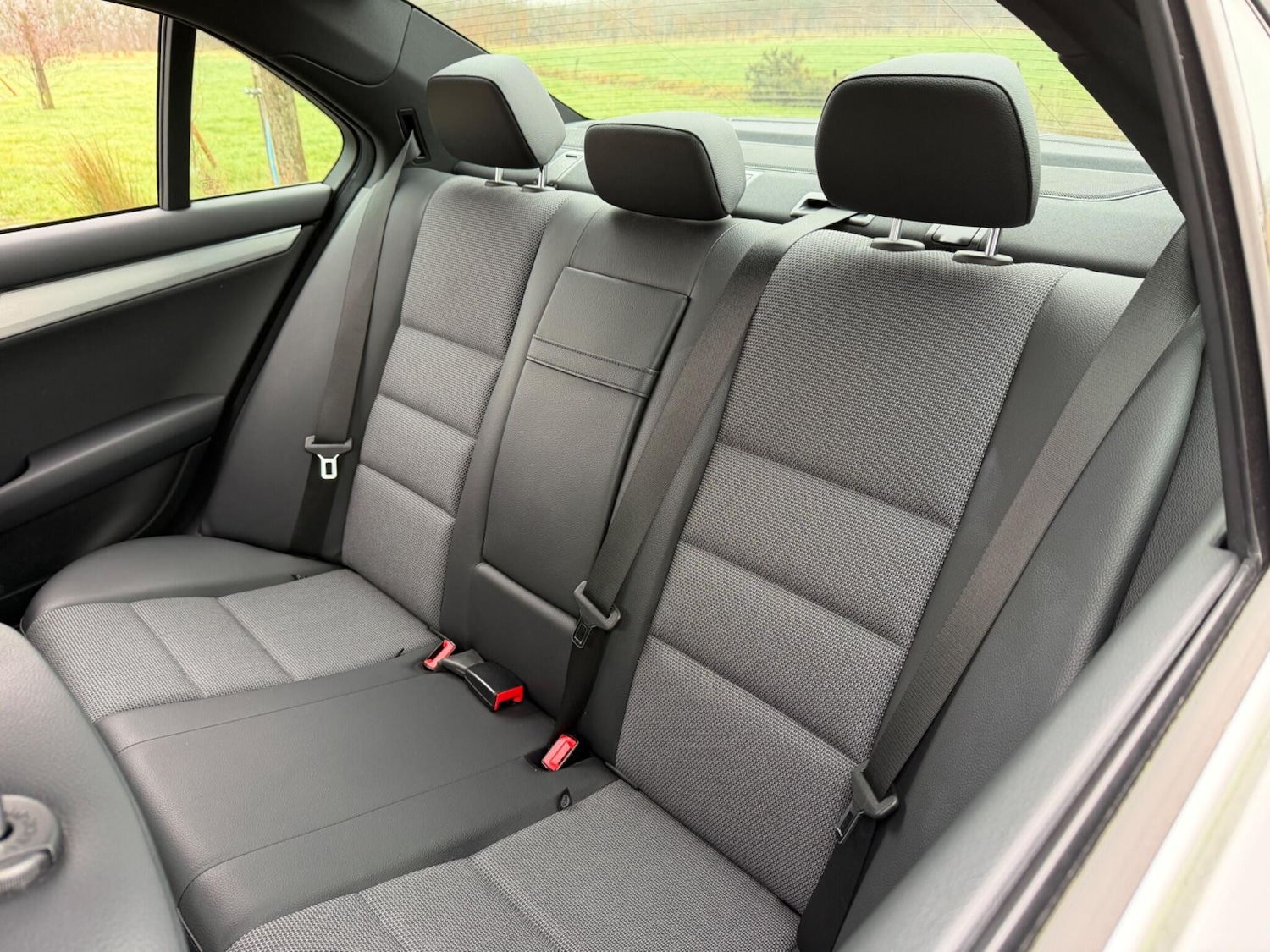 Used Mercedes-Benz C Class 2013 for sale - 77440184: Photo 32