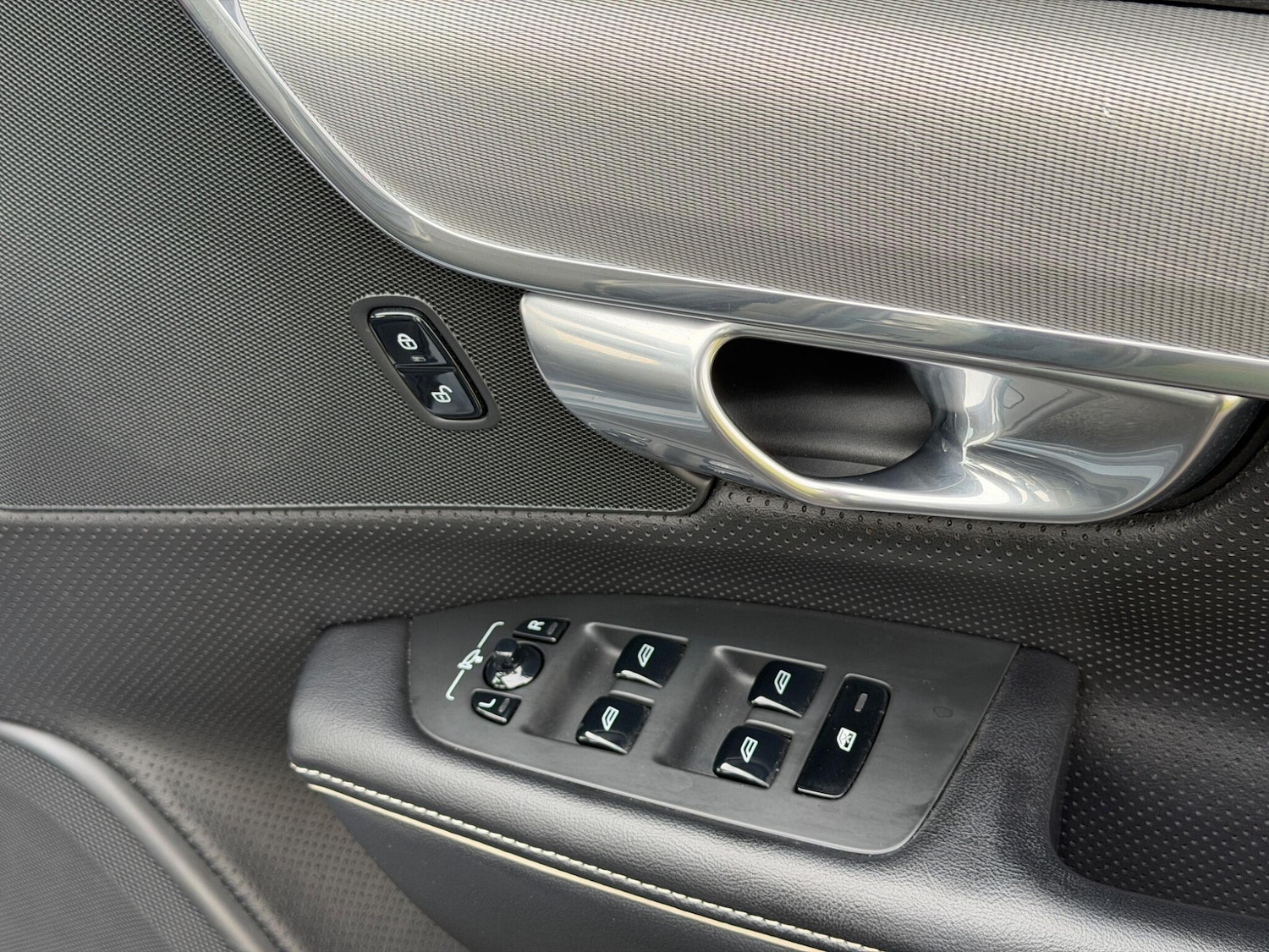 Used Volvo V90 2017 for sale - 77175226: Photo 35