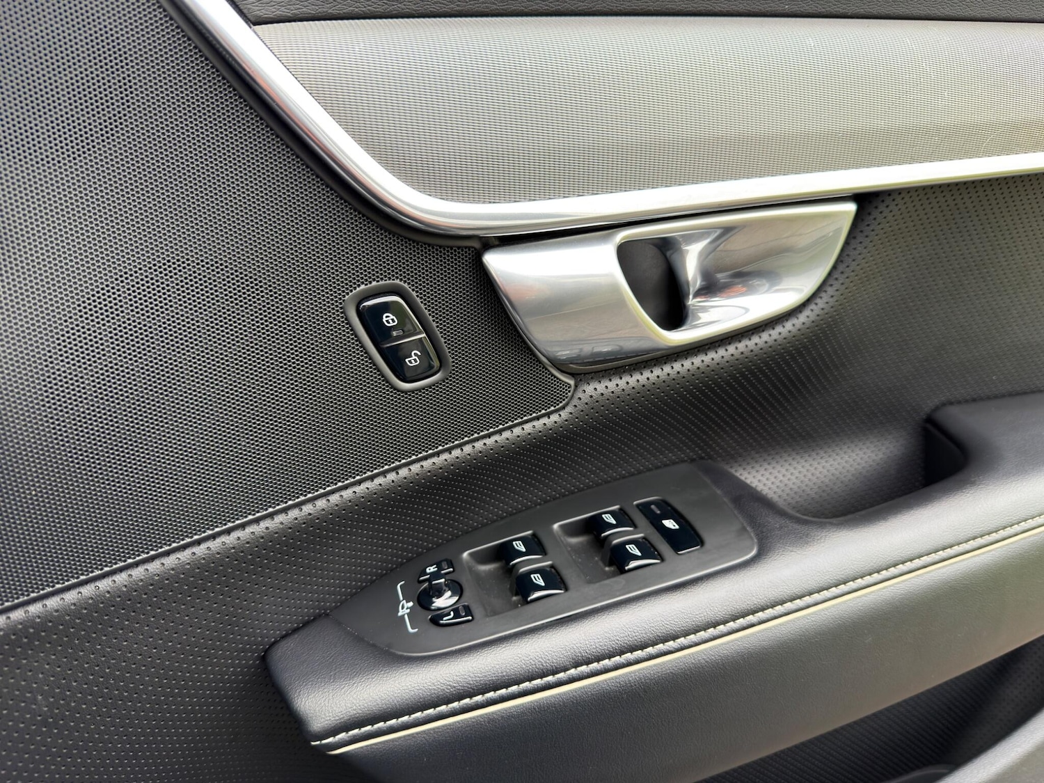 Used Volvo V90 2017 for sale - 77175226: Photo 60