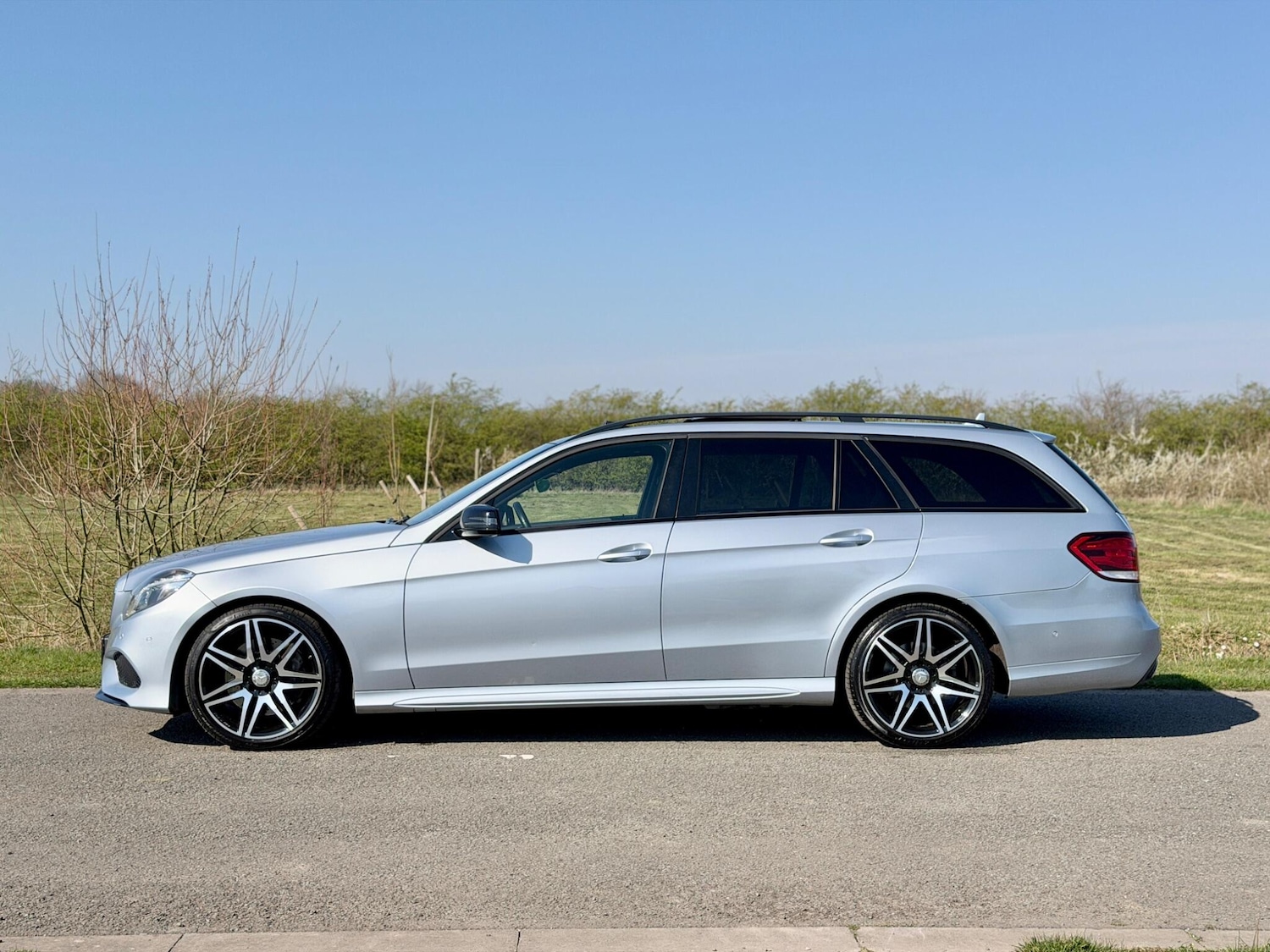 Used Mercedes-Benz E Class for sale - 77958176: Photo 11