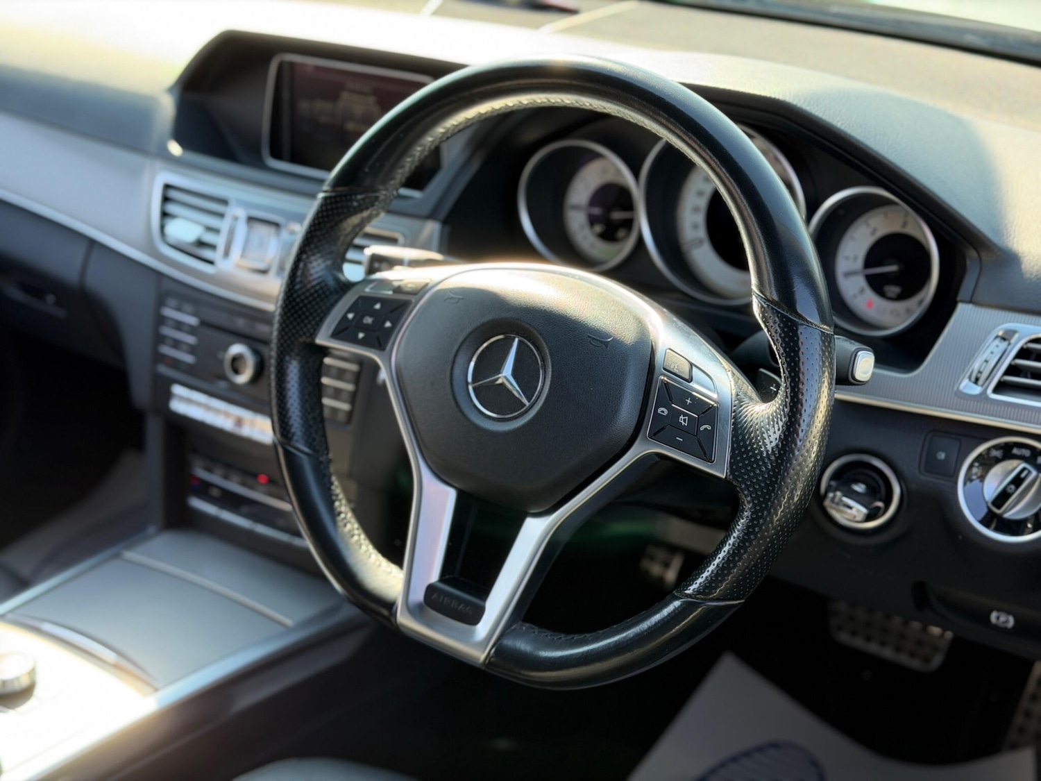 Used Mercedes-Benz E Class for sale - 77958176: Photo 30