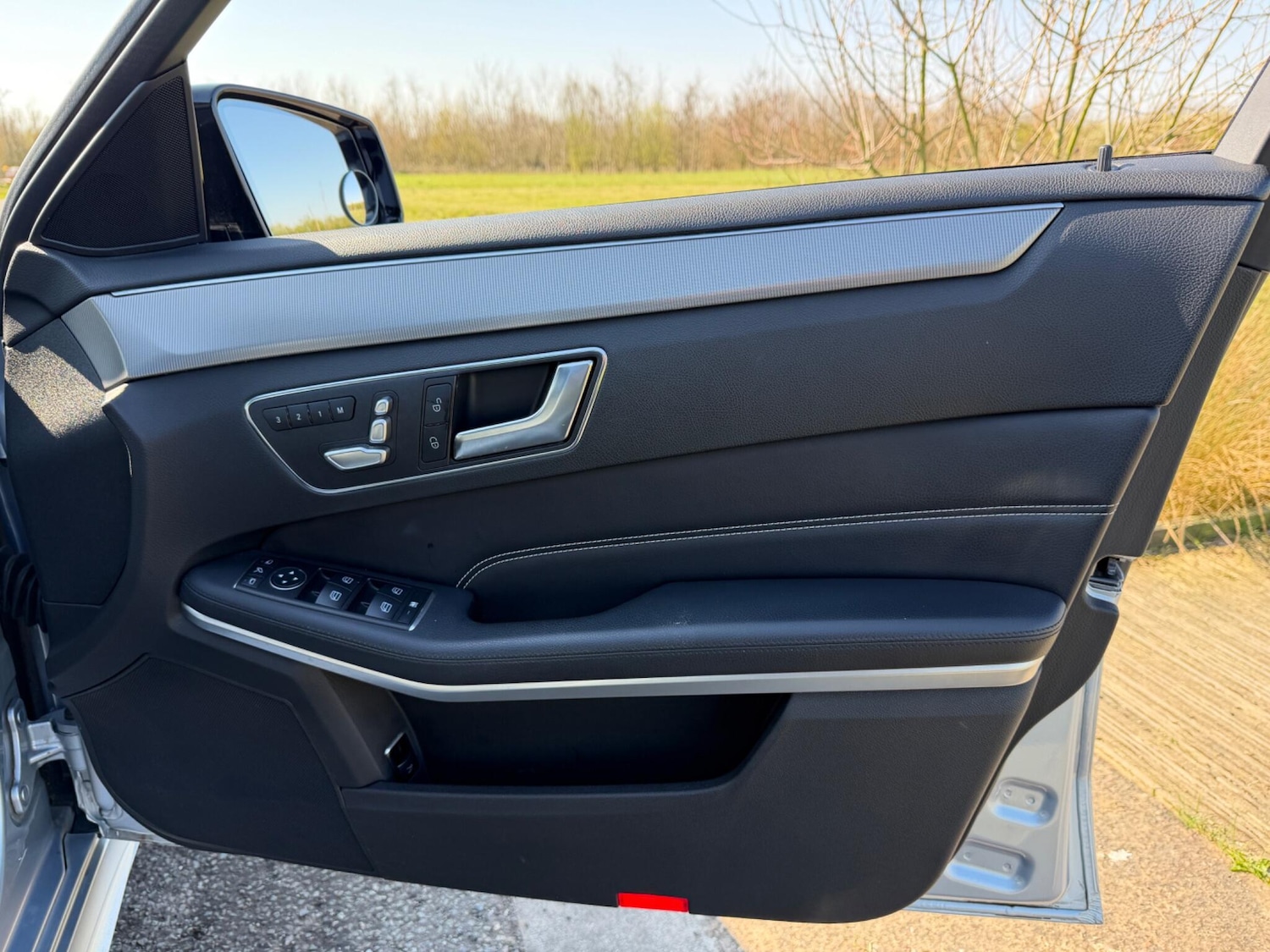 Used Mercedes-Benz E Class for sale - 77958176: Photo 32