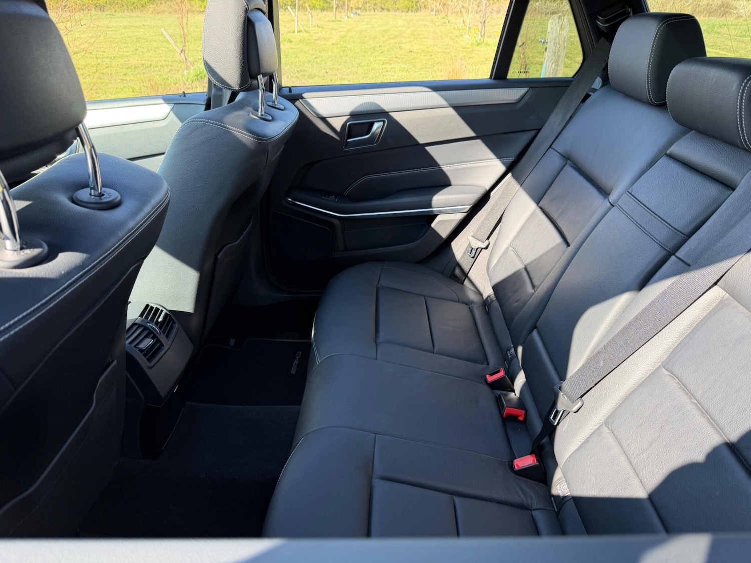 Used Mercedes-Benz E Class for sale - 77958176: Photo 40