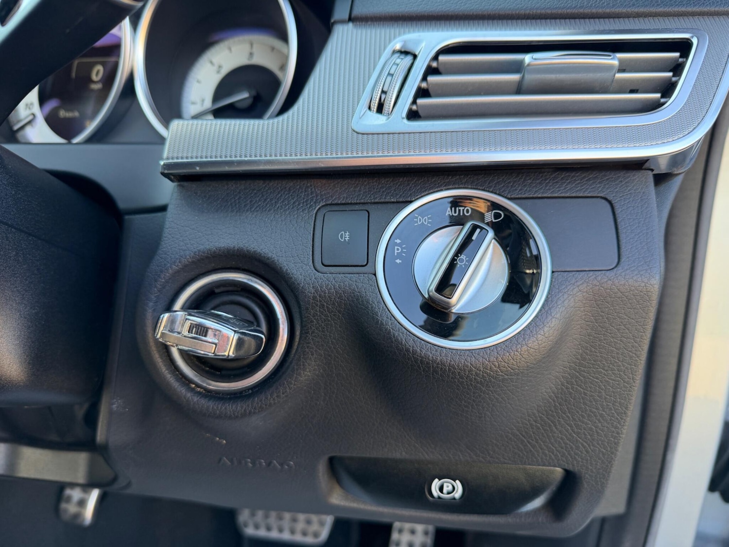 Used Mercedes-Benz E Class for sale - 77958176: Photo 57