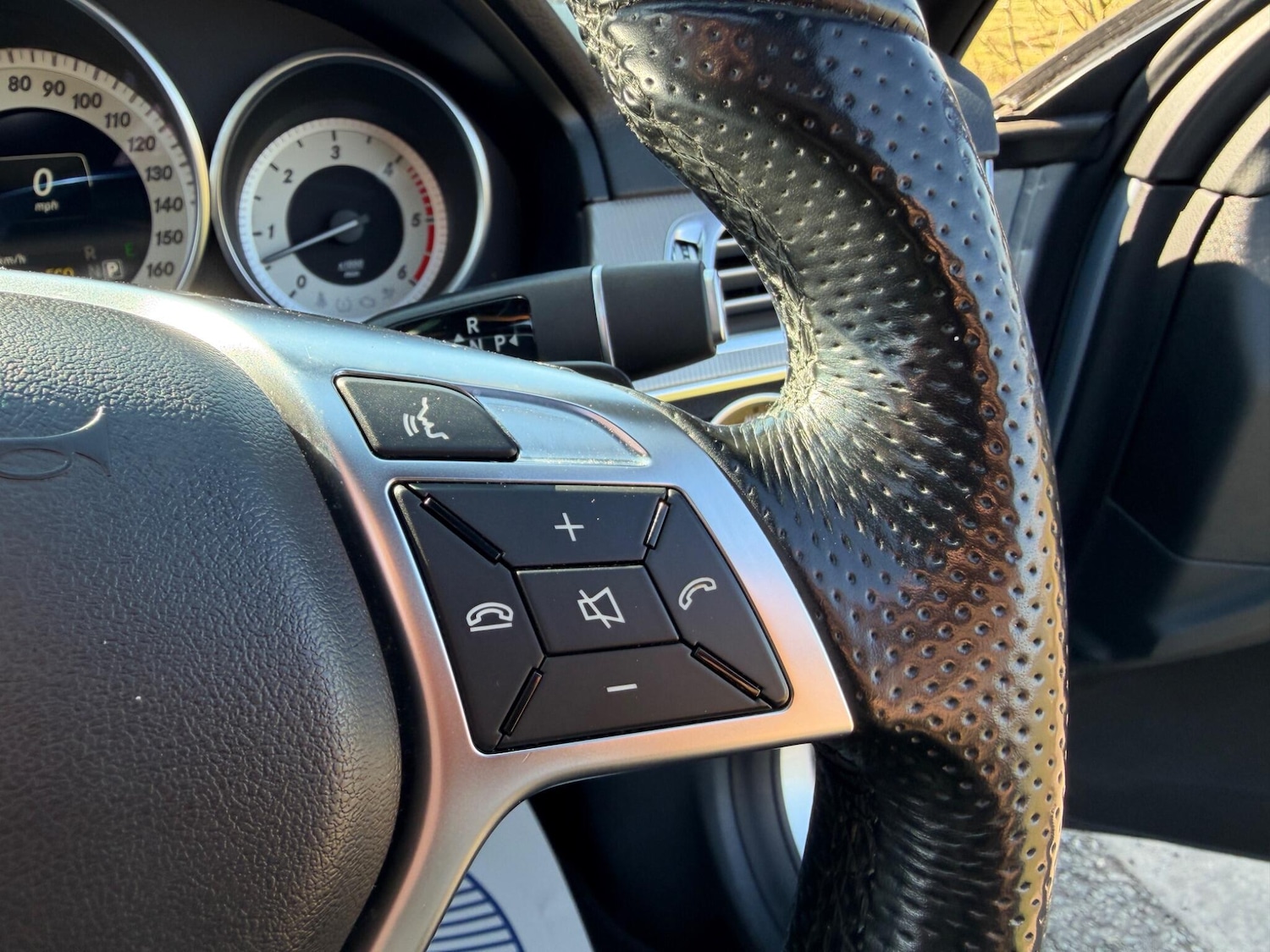 Used Mercedes-Benz E Class for sale - 77958176: Photo 60