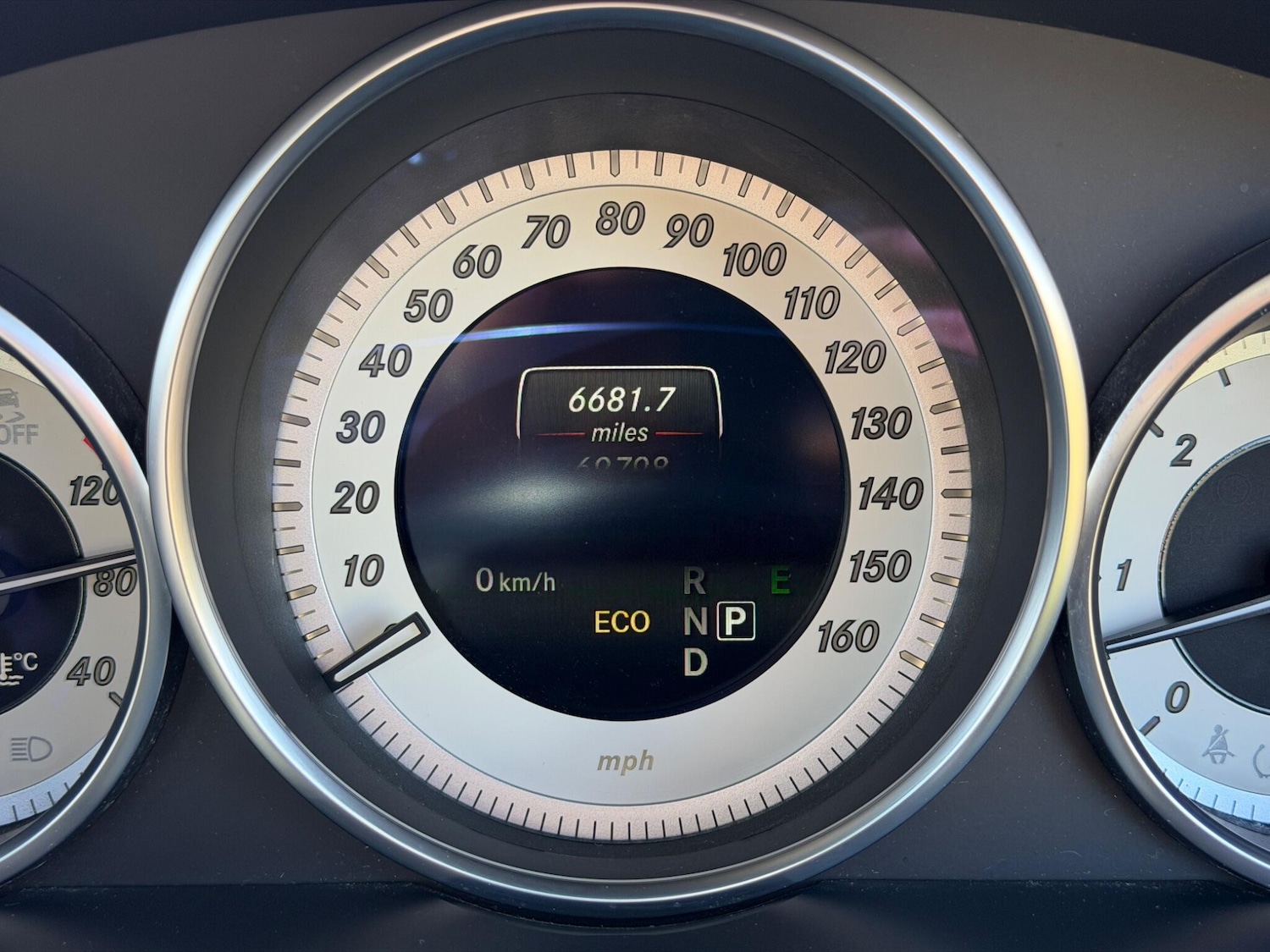 Used Mercedes-Benz E Class for sale - 77958176: Photo 62