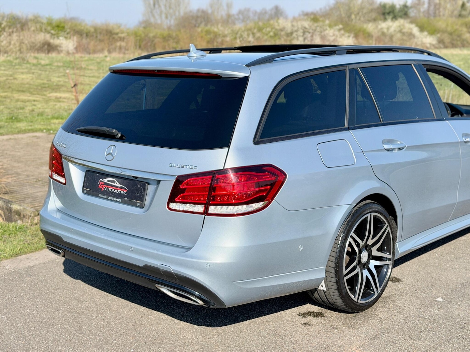 Used Mercedes-Benz E Class for sale - 77958176: Photo 8