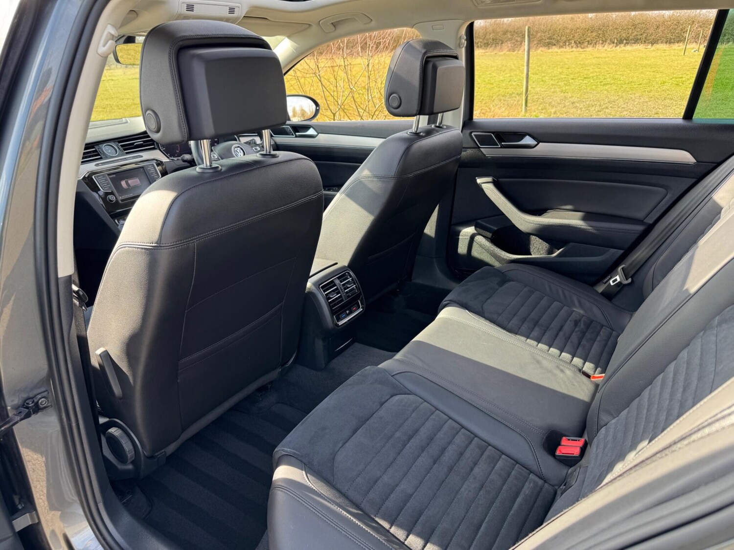 Used Volkswagen Passat 2016 for sale - 76521470: Photo 38