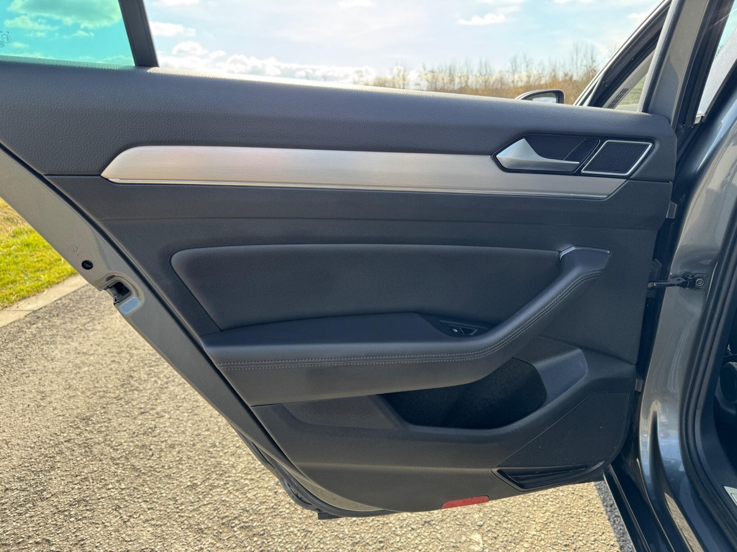 Used Volkswagen Passat 2016 for sale - 76521470: Photo 39