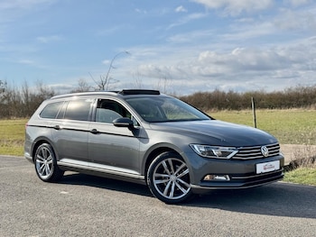 Used Volkswagen Passat 2016 for sale - 76521470: Photo