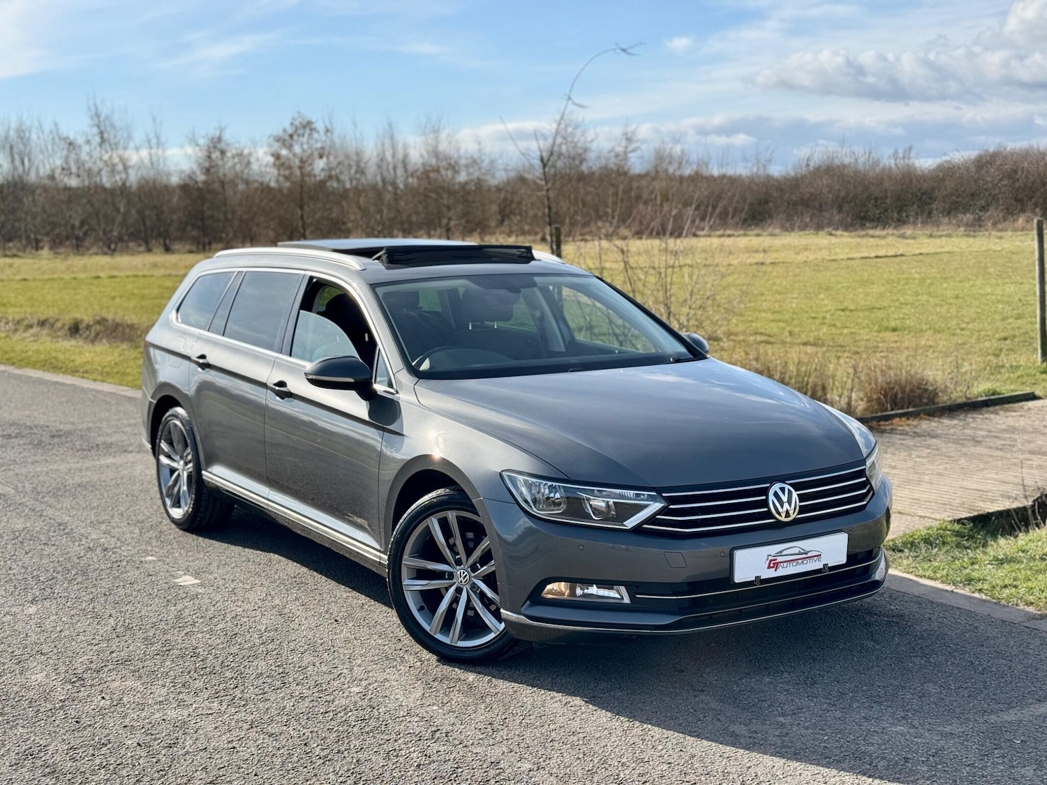 Used Volkswagen Passat 2016 for sale - 76521470: Photo 4