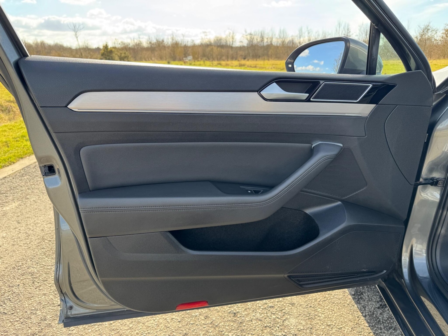 Used Volkswagen Passat 2016 for sale - 76521470: Photo 43