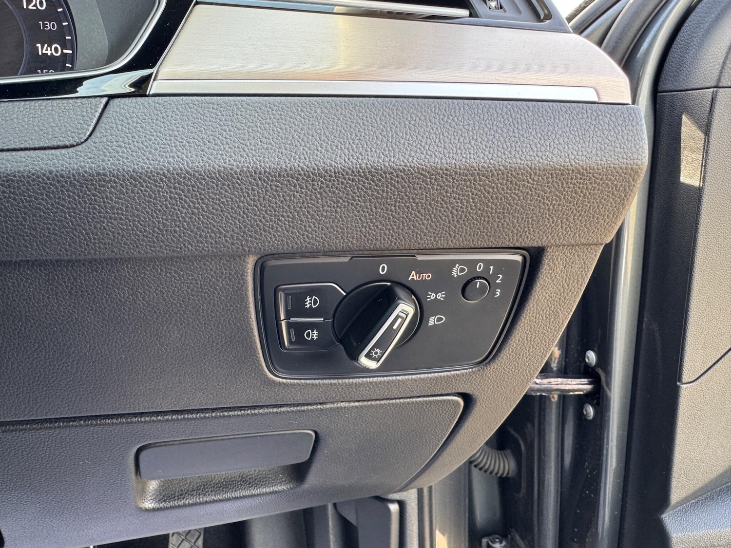 Used Volkswagen Passat 2016 for sale - 76521470: Photo 56