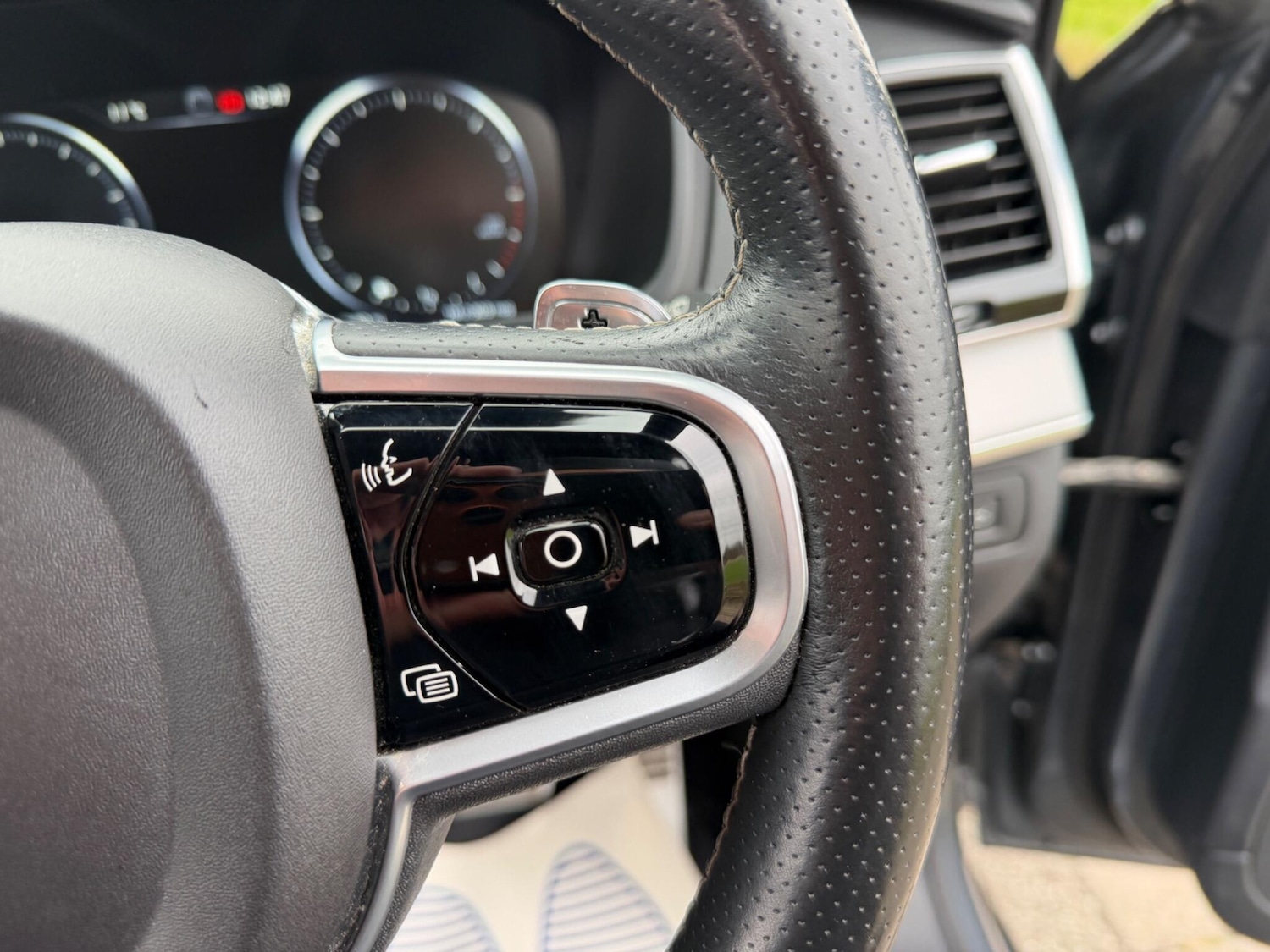 Used Volvo XC90 for sale - 77646832: Photo 64