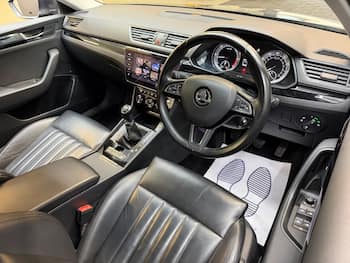 Used Skoda Superb 2017 for sale - 79657400: Photo