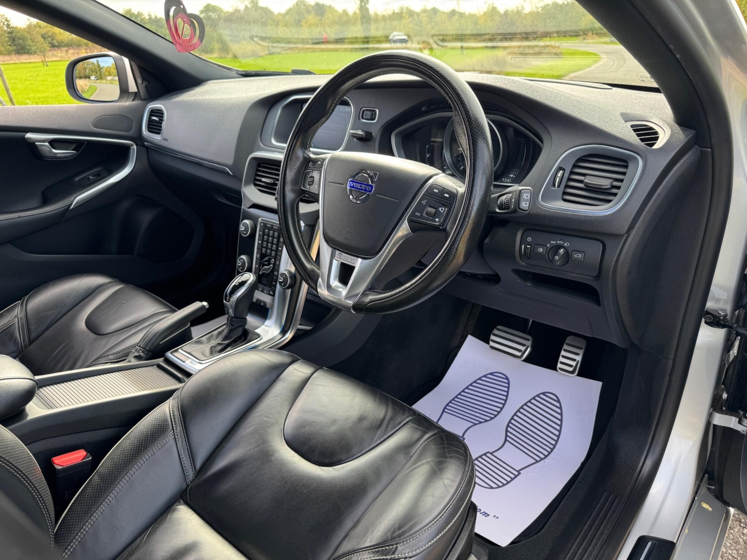 Used Volvo V40 2016 for sale - 76976825: Photo 30