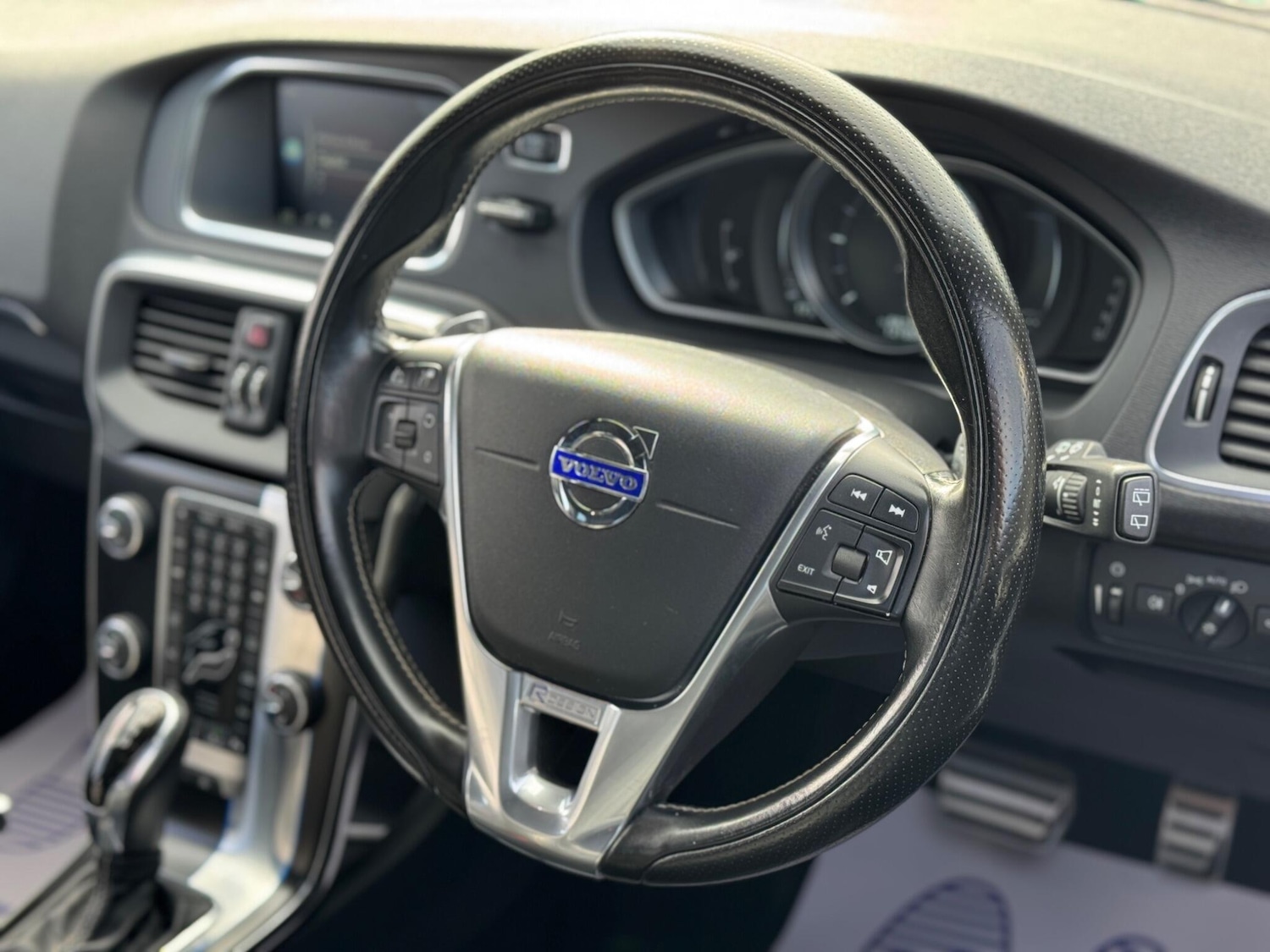 Used Volvo V40 2016 for sale - 76976825: Photo 31