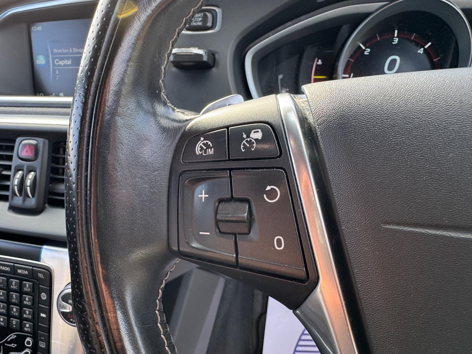 Used Volvo V40 2016 for sale - 76976825: Photo 52