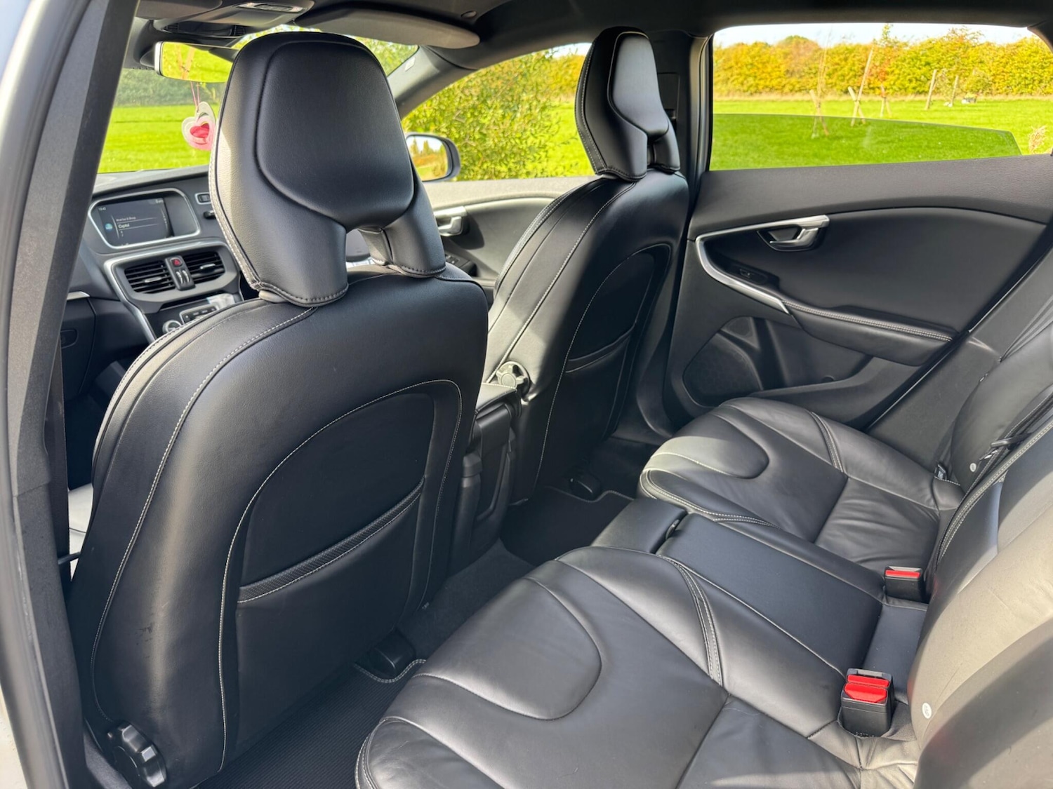 Used Volvo V40 2016 for sale - 76361396: Photo 40