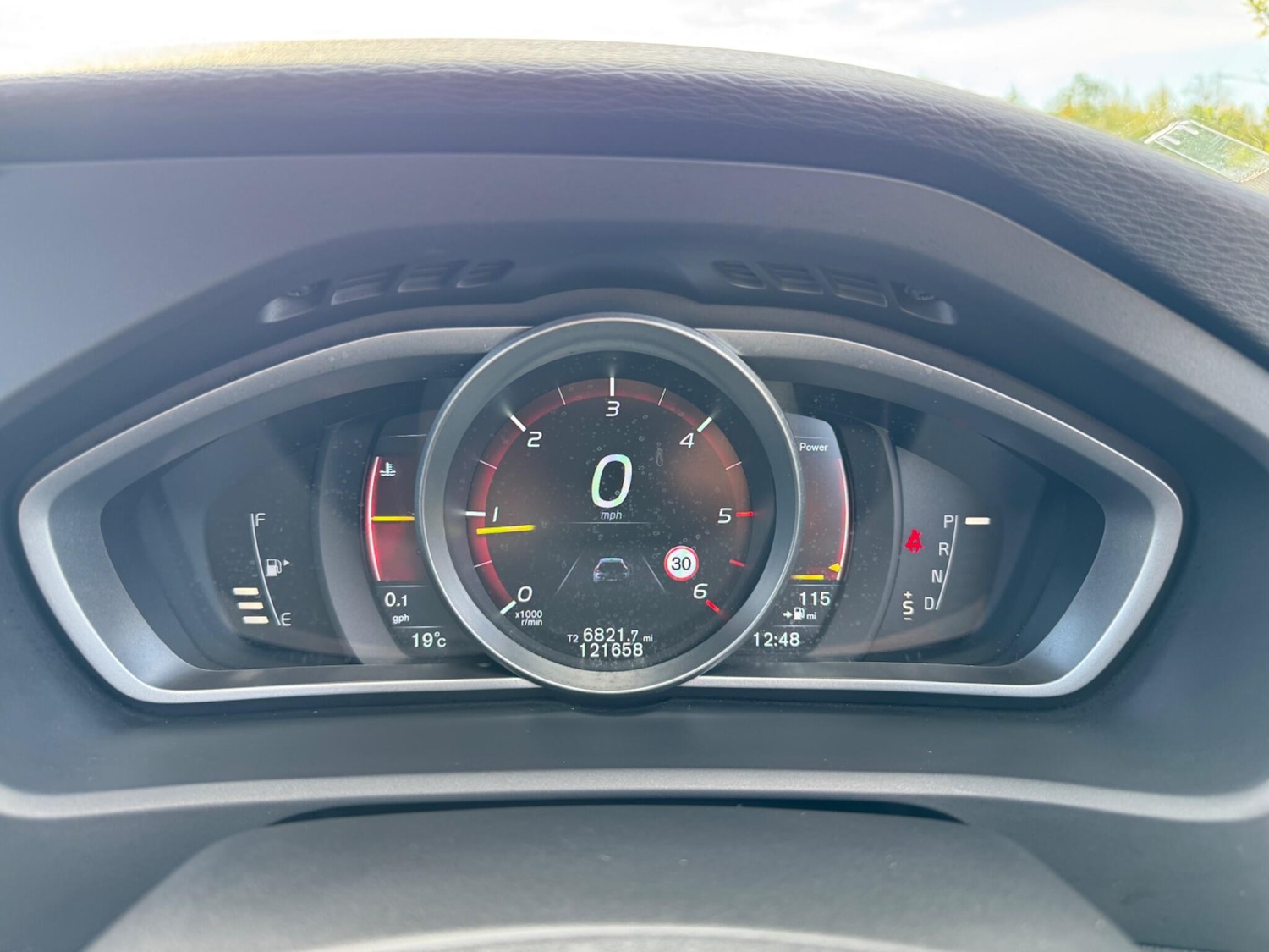 Used Volvo V40 2016 for sale - 76361396: Photo 51