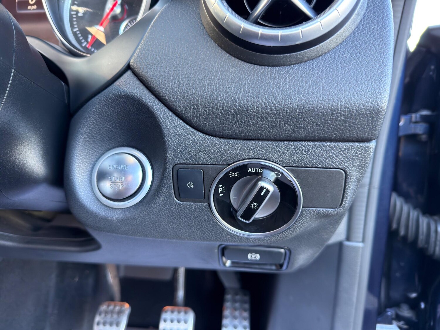 Used Mercedes-Benz CLA 2017 for sale - 77344859: Photo 58