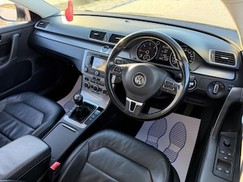 Used Volkswagen Passat 2014 for sale - 77102019: Photo