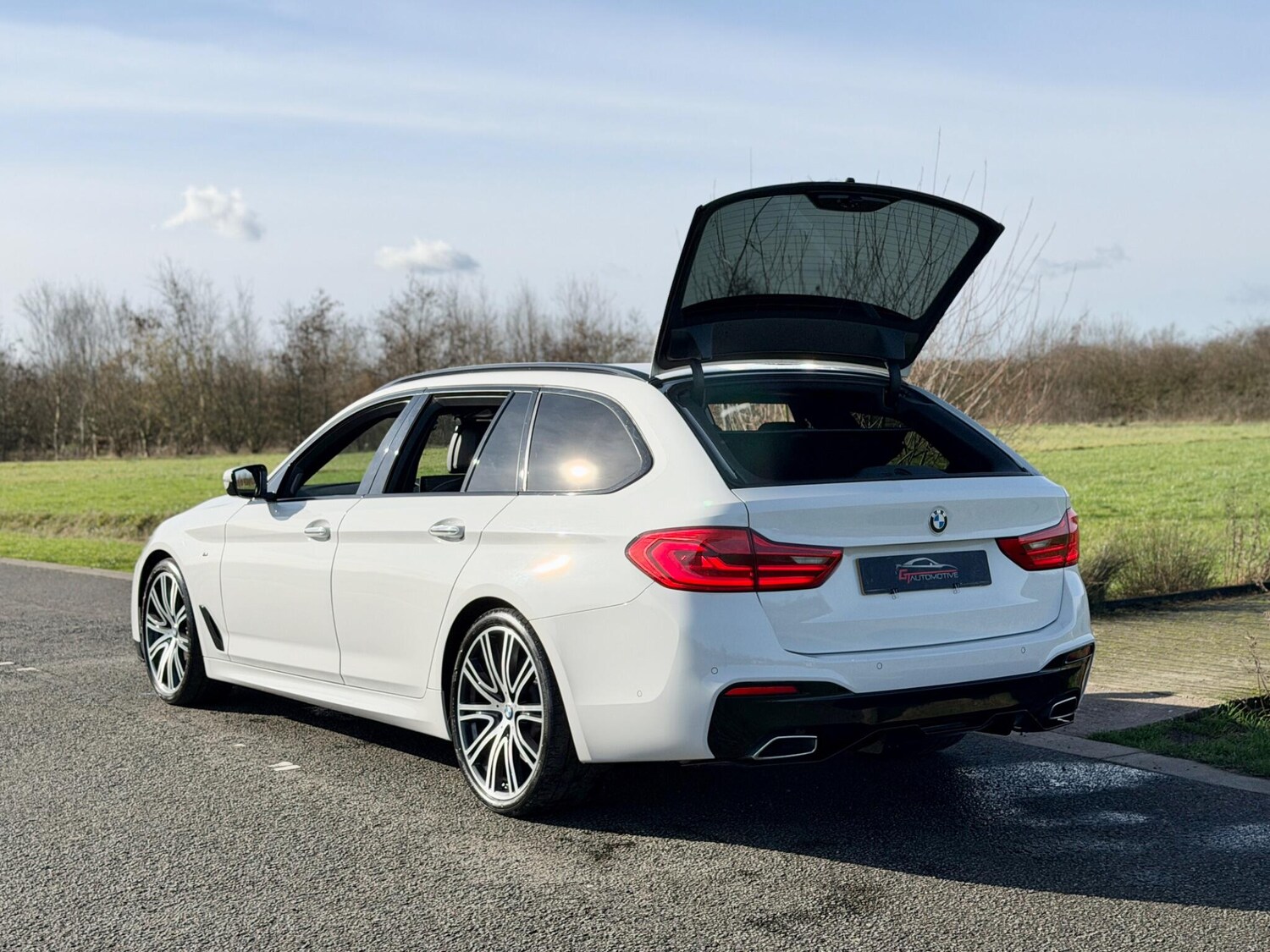 Used BMW 5 Series 2017 for sale - 77550420: Photo 11