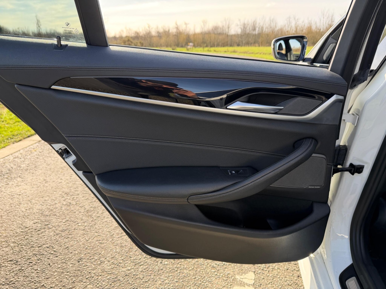 Used BMW 5 Series 2017 for sale - 77550420: Photo 44