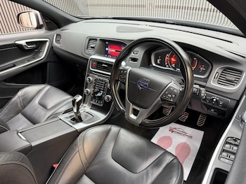 Used Volvo V60 2017 for sale - 78966252: Photo