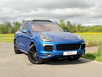 Used Porsche Cayenne 2017 for sale - 78695118: Photo