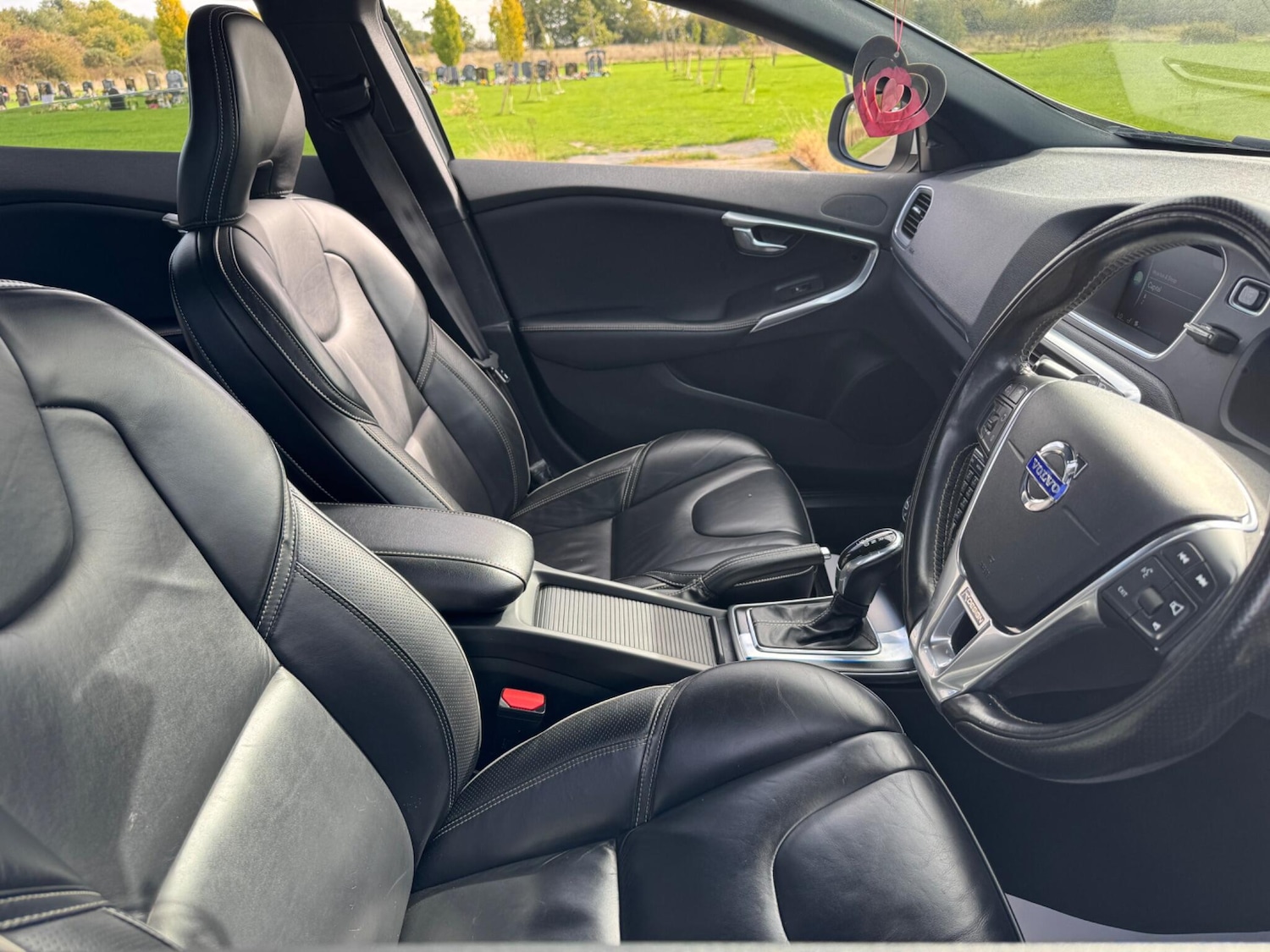 Used Volvo V40 2016 for sale - 77101770: Photo 29