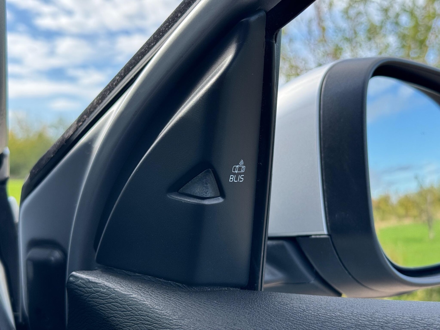 Used Volvo V40 2016 for sale - 77101770: Photo 57